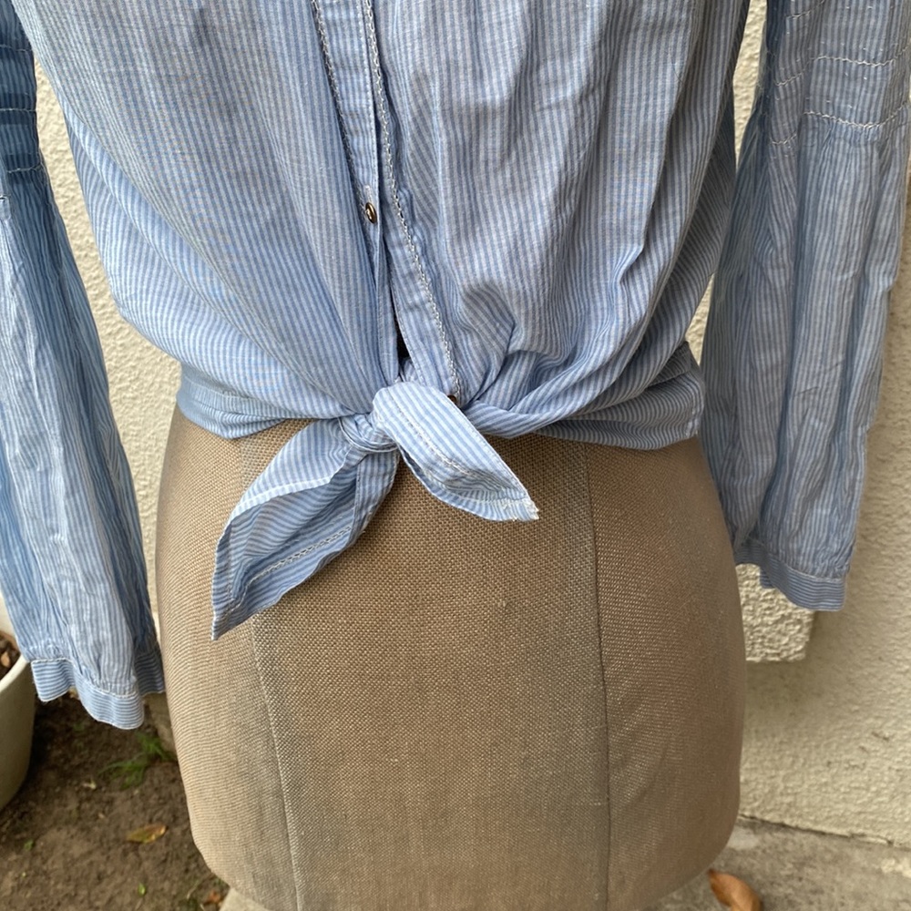 Ulla Johnson from Neiman’s 100% cotton lovely thin blue & white striped blouse - Picture 4 of 12